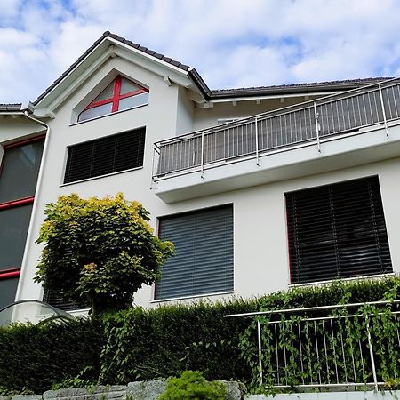 Hotel Haus Zur Lilie Hinwil Exterior foto